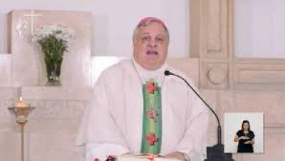 Mons. Colombo anima a seguir el 