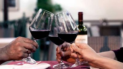 Durante la pademia, al vino le fue mejor que a las gaseosas