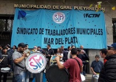Segundo da de retencin de tareas por parte de los empleados municipales