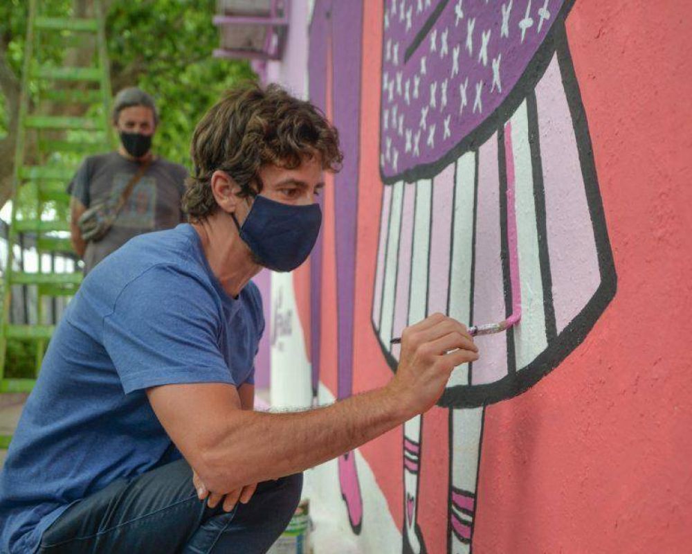 San Fernando: Juan Andreotti y Malena Galmarini presentaron un mural para concientizar sobre la violencia hacia la mujer