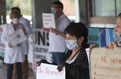 M�dicos denunciaron que les niegan el derecho a tomarse licencias