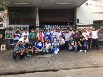 Por deudas salariales, paralizan el correo privado Sideco y llevan las protestas a la casa del due�o