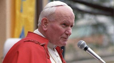 1200 acad�micos exigen que legado de San Juan Pablo II sea tratado con verdad y respeto