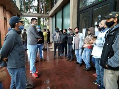 Municipales de Arist�bulo del Valle tomaron el edificio por mejoras salariales 