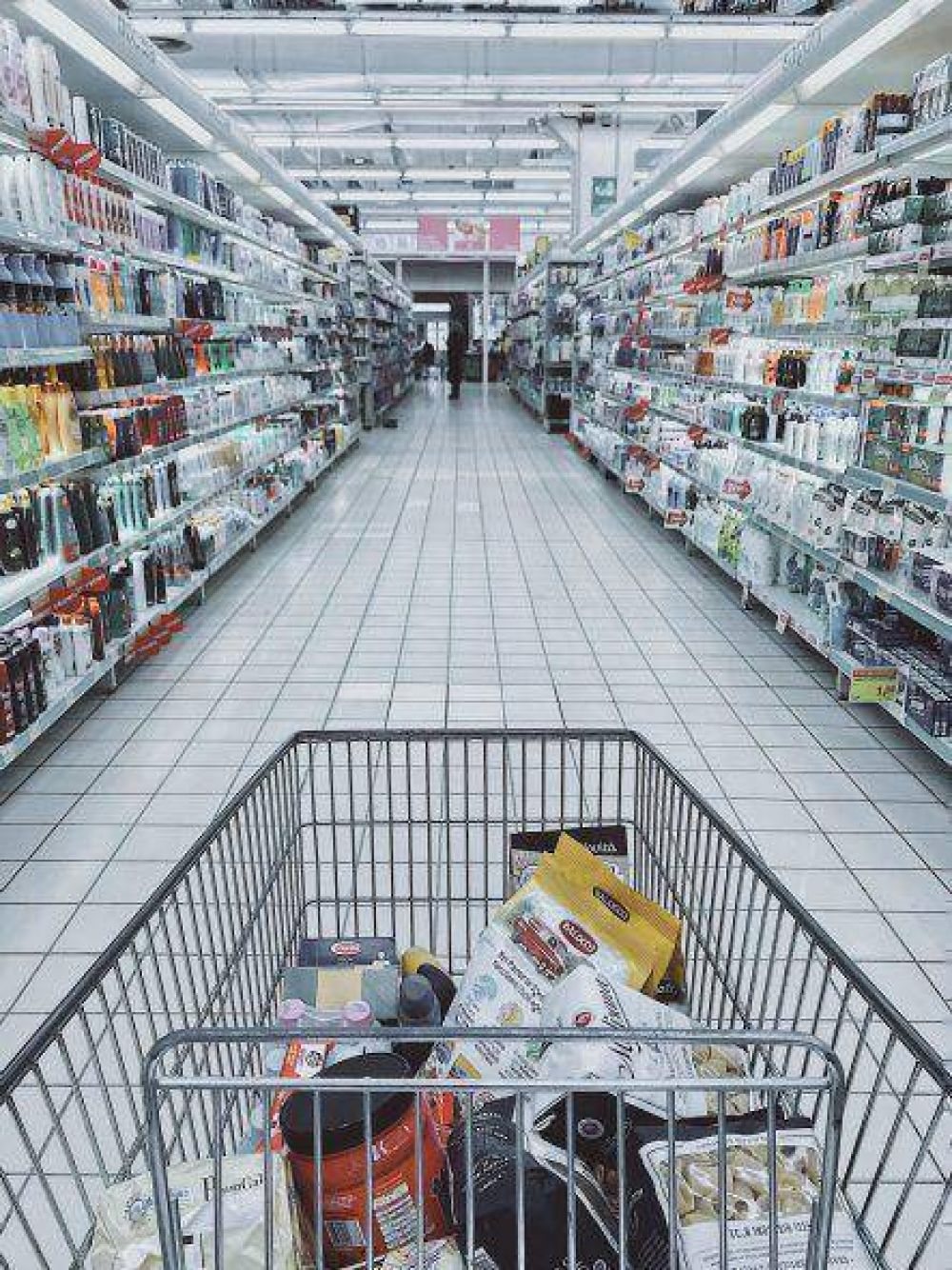 Caen las ventas en supermercados y centros de compra