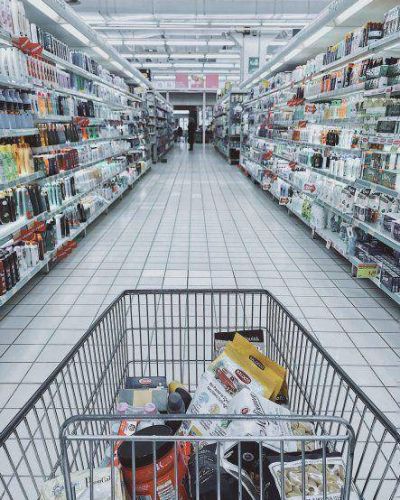 Caen las ventas en supermercados y centros de compra