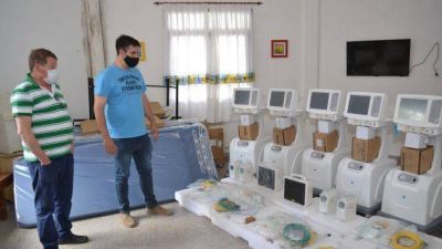 El intendente Ianantuony present� importante equipamento sanitario