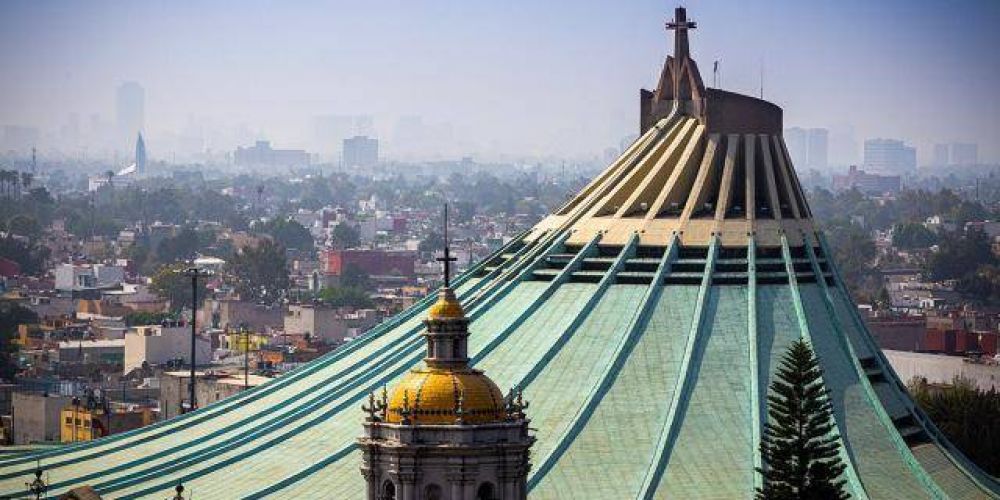 Representa el techo de la Baslica de Guadalupe el manto de la Virgen?