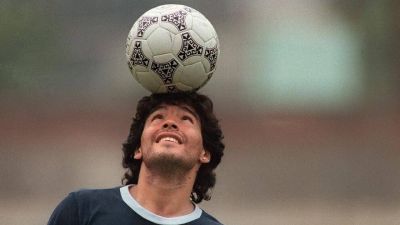 En homenaje a Maradona, diputados proponen declarar el d�a nacional del F�tbol