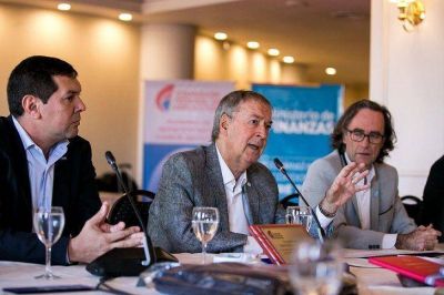 Schiaretti y las preocupaciones para cerrar el a�o