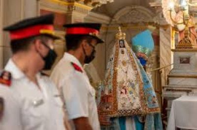 Con la bajada de la Virgen, inician los festejos de la patrona de Catamarca