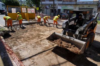 Contin�a el plan de asfalto y bacheo en Munro