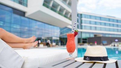 El municipio aclara que el permiso se les exigir� solo a quienes se alojen en hoteles