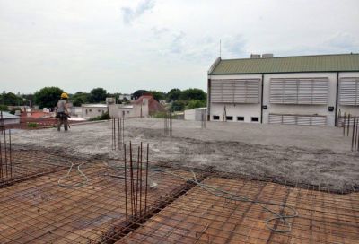 Despu�s de a�os de contar con aulas de chapa, avanzan las obras en la Escuela Secundaria 2 de Villa Italia
