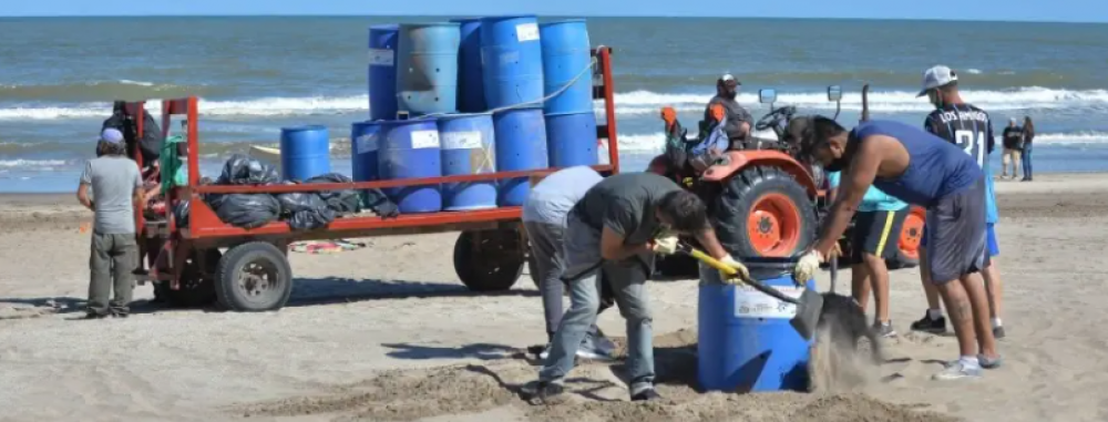 VILLA GESELL: Limpieza y cuidado de playas