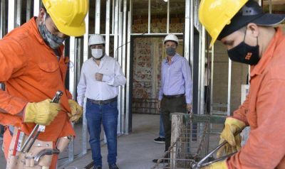 Moreira y Katopodis visitaron las obras del Hospital Municipal Thompson