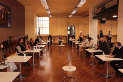 Cumbre entre Andr�s Rodr�guez y Cafiero empieza a desandar la paritaria estatal