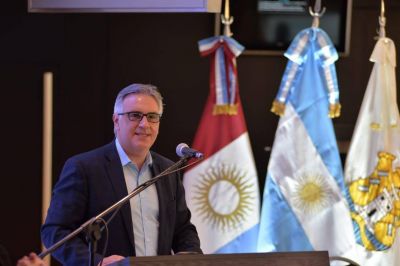Llaryora anunciar�a este viernes la vuelta de las reuniones sociales