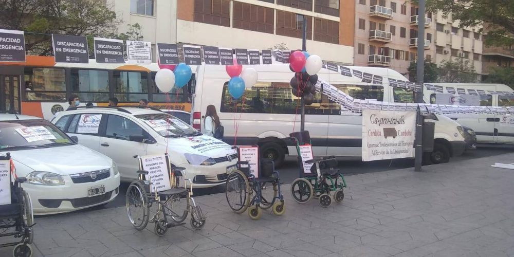 Transportistas de personas con discapacidad realizaron una jornada de protesta
