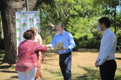 Fernando Gray y Augusto Costa entregaron subsidios a entidades de Esteban Echeverr�a