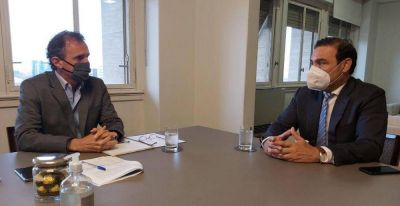 Vald�s convers� con j�venes sobre el futuro de Corrientes