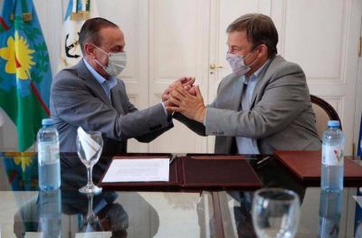 Cascallares firm� el convenio para la construcci�n del paso bajo nivel en la Rotonda 