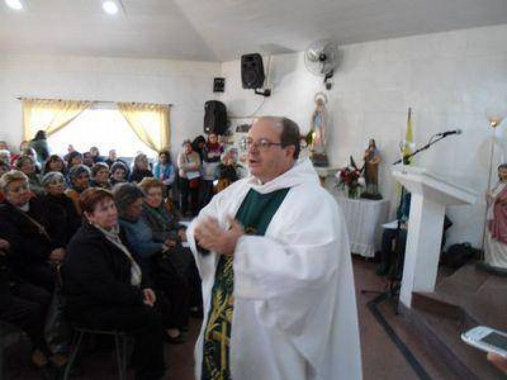 El padre Claudio Mosca deja la parroquia de Lobos para ejercer sacerdocio en Lujn