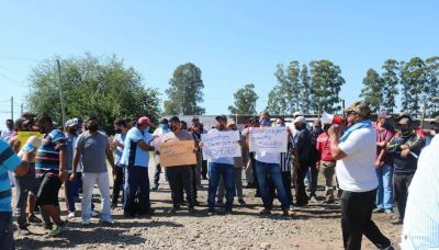 Choferes a�n esperan acuerdo y vecinos un mejor servicio