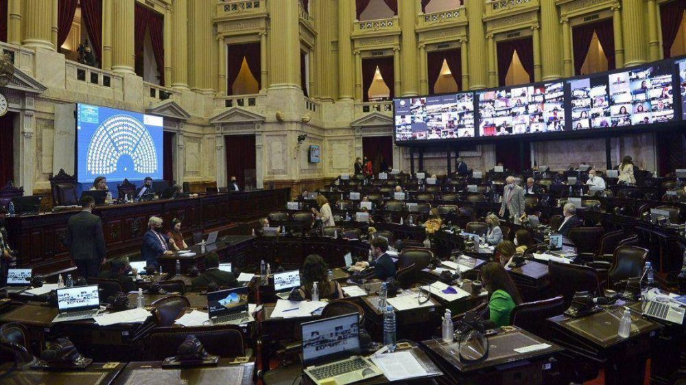 Cada 29 horas, un funcionario del Poder Ejecutivo expuso ante el Congreso