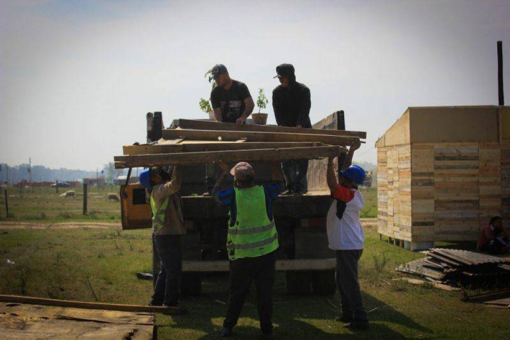 El gobierno de Moreno relocaliz a familias que tomaban un predio en Las Catonas