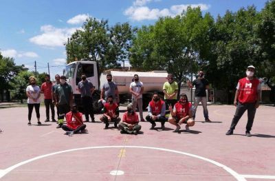 Jornada solidaria de mantenimiento de espacios p�blicos en Mor�n sur