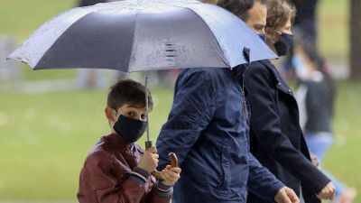 Por la pandemia, los ingresos de las familias porte�as cayeron un 14% en t�rminos reales