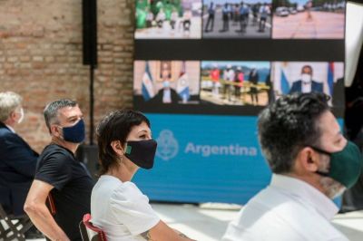 Mayra Mendoza acompa�� a Alberto Fern�ndez en la inauguraci�n de obras