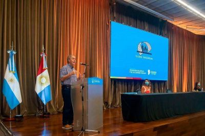 La Provincia entreg� escrituras a m�s de mil familias de la ciudad