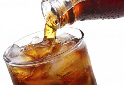 Encontr� un papel de caramelos en una botella de Coca Cola y cuatro a�o despu�s se conoci� el fallo e la Justicia