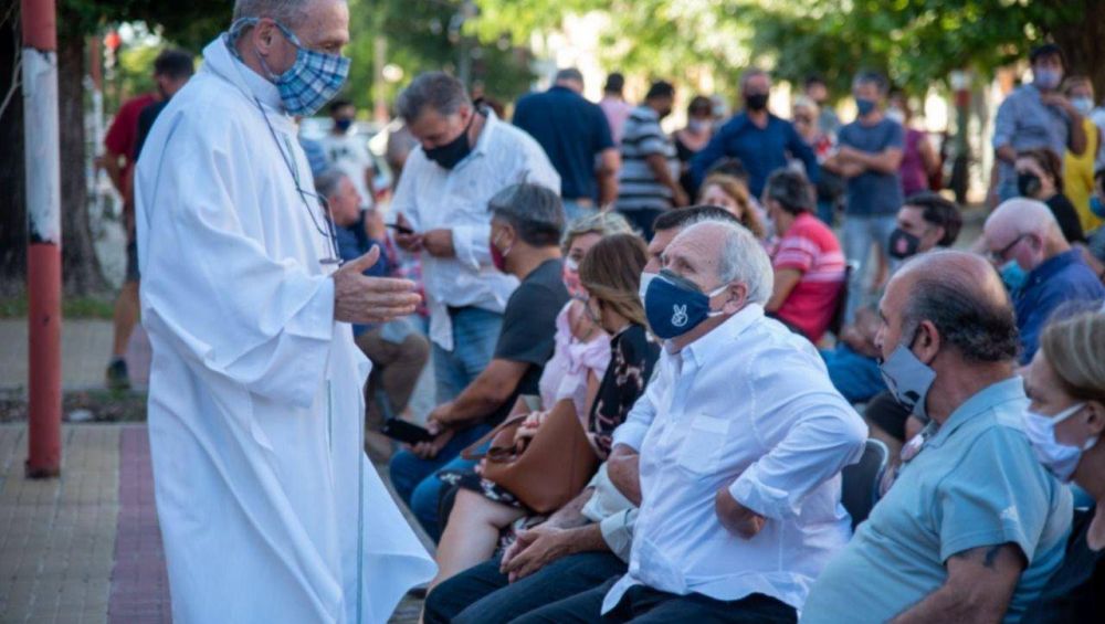Realizaron una misa a 75 a�os del casamiento de Per�n y Evita