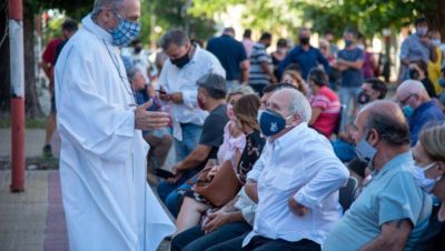 Realizaron una misa a 75 a�os del casamiento de Per�n y Evita