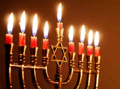 El mundo judío celebra Januke, la Fiesta de las Luces
