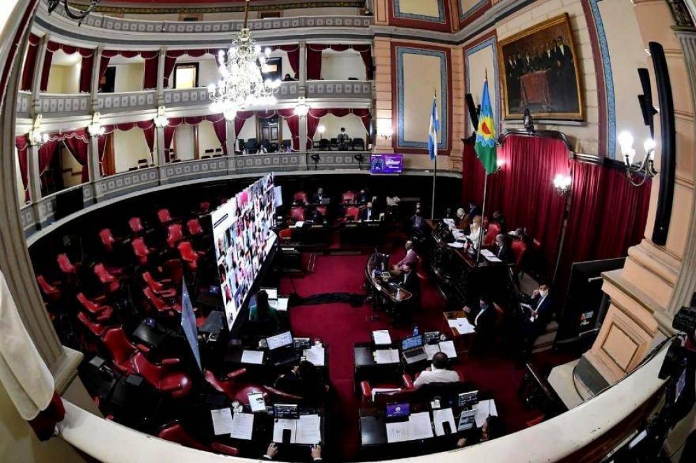 Senadores de Cambiemos acusan a Kicillof de tener una Justicia adormecida
