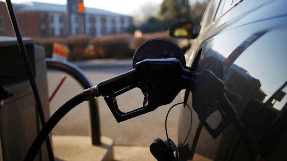 Aumenta la nafta por una suba de impuestos a los combustibles: sera al menos de 1,3%