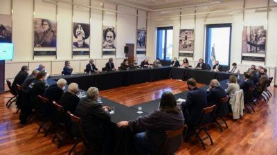El Gobierno anunciar� un bono de $5.000 con alcance a 50.000 trabajadores comunitarios