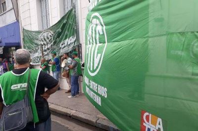ATE se moviliz� en reclamo de paritarias