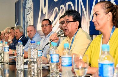 Voytenco arranc� su gesti�n en la UATRE con varios frentes entre patrones y colegas 