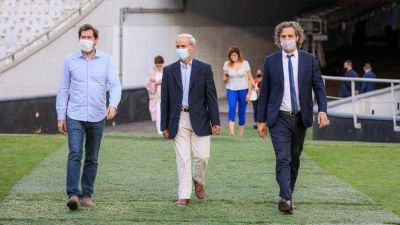 Alberto Fern�ndez estudia un cambio de Gabinete que respetar� el equilibrio interno con Cristina Kirchner y Sergio Massa