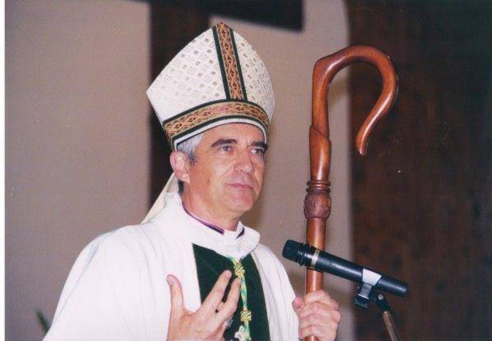 El obispo Adolfo Uriona llamó a “la luz de la fe” ante la “oscuridad” en pandemia, la pobreza y la legislación del aborto