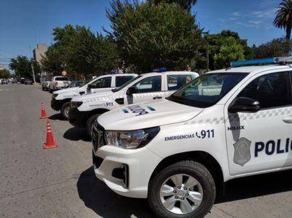 Presentaron tres nuevos móviles policiales destinados al Operativo Sol en Lobos