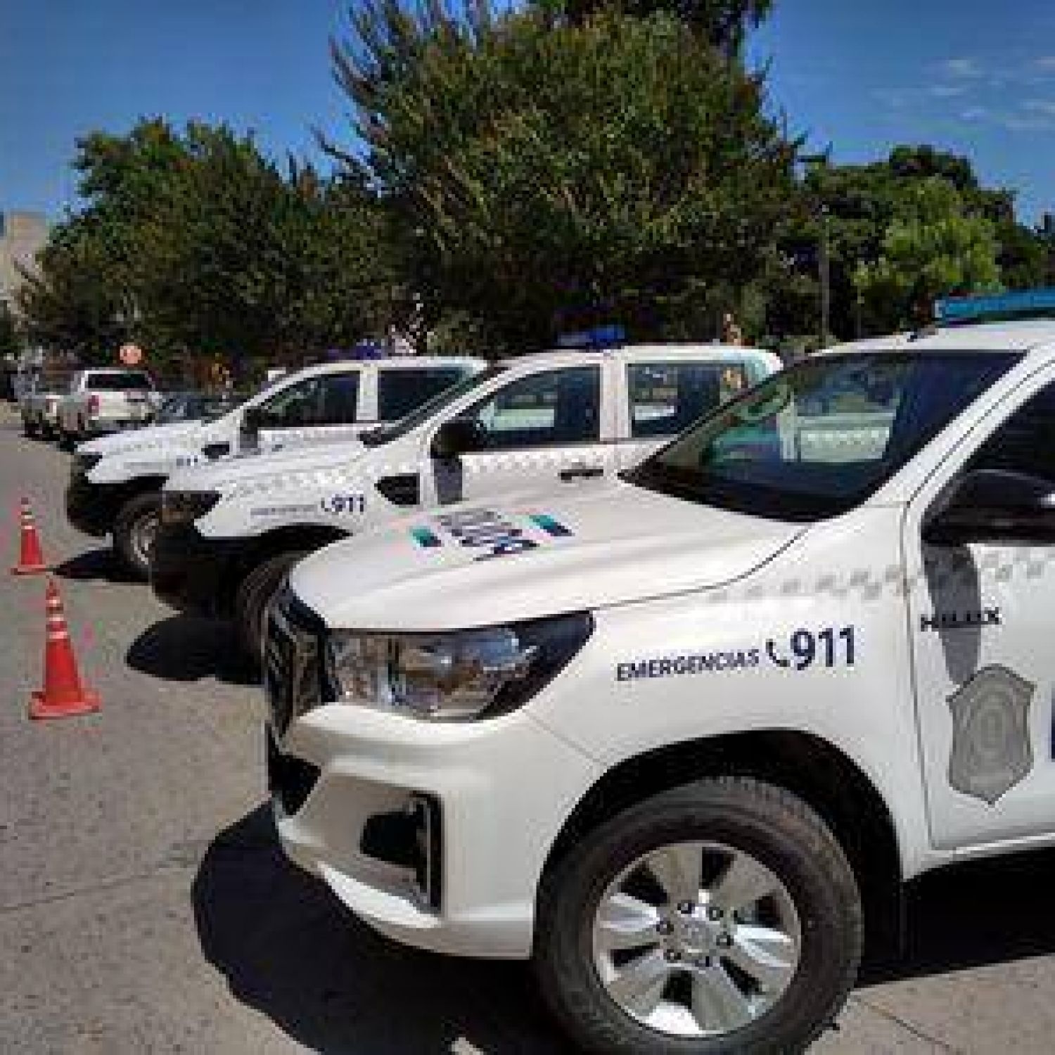 Presentaron tres nuevos móviles policiales destinados al Operativo Sol en  Lobos