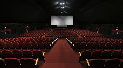 Expectativa en los cines para saber si los habilitan