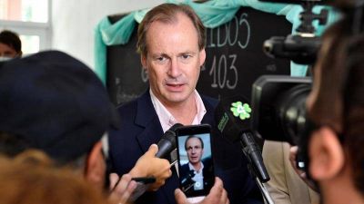 Bordet anunci� la entrega de un bono a empleados y jubilados provinciales