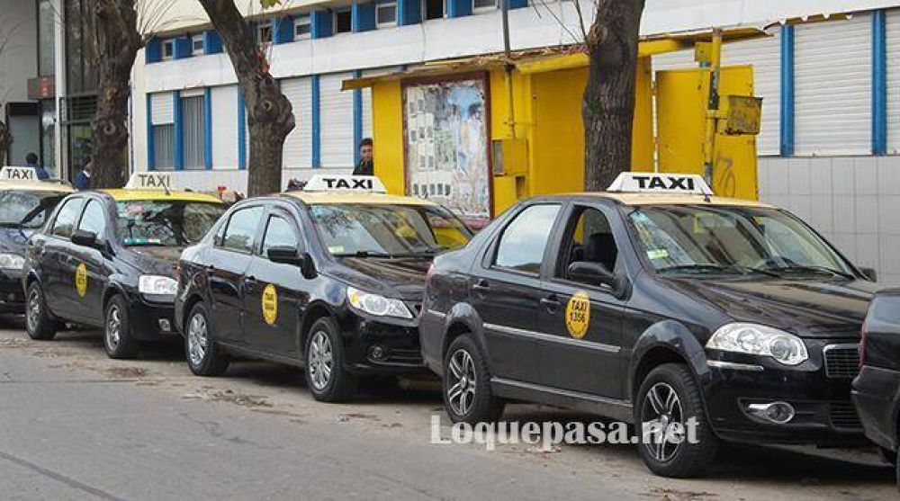 Concejales aprobaron un aumento del 30% en la tarifa de taxis